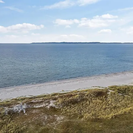 Alvy - 200m From The Sea By Interhome *